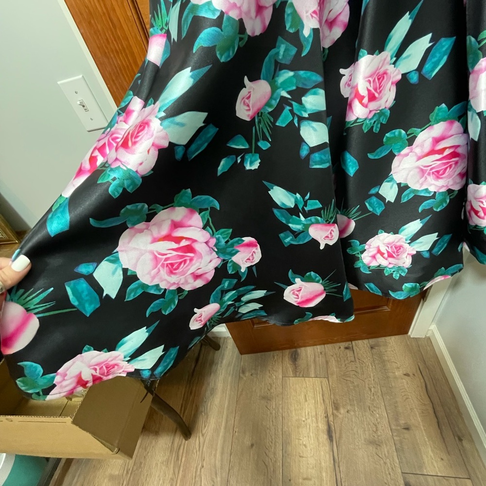 2Cute Two-Piece Floral Prom Dress - Picture 12 of 15